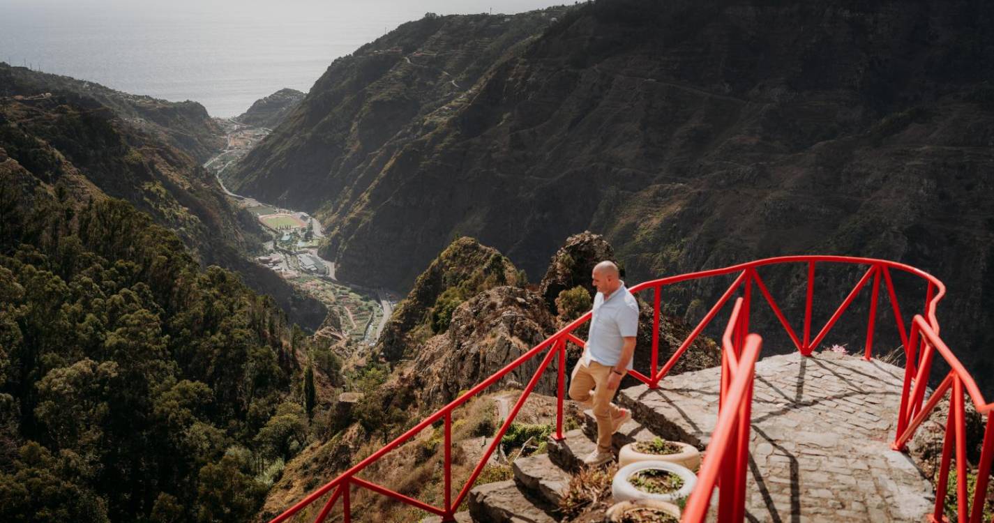 Ribeira Brava: Miradouros do Espigão e Sagrada Família recuperados num investimento de 7.500 euros (com fotos)