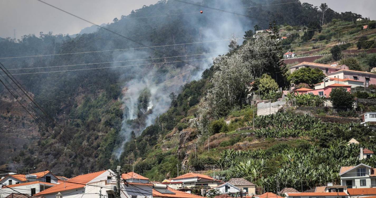 Incêndios: Governo açoriano reconhece “extraordinário papel” desempenhado pelos bombeiros