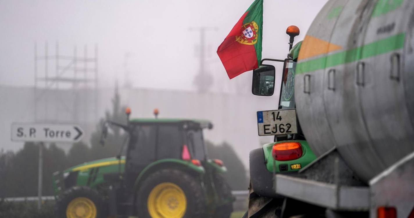 Agricultores: Protesto continua em Valença com trânsito cortado e duas marchas lentas