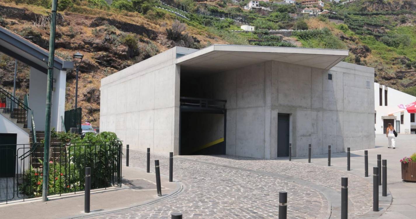 Ribeira Brava já abriu novo parque de estacionamento com capacidade para 100 carros