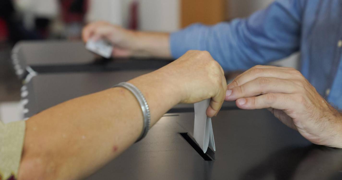 Eleitores madeirenses já votam para as regionais