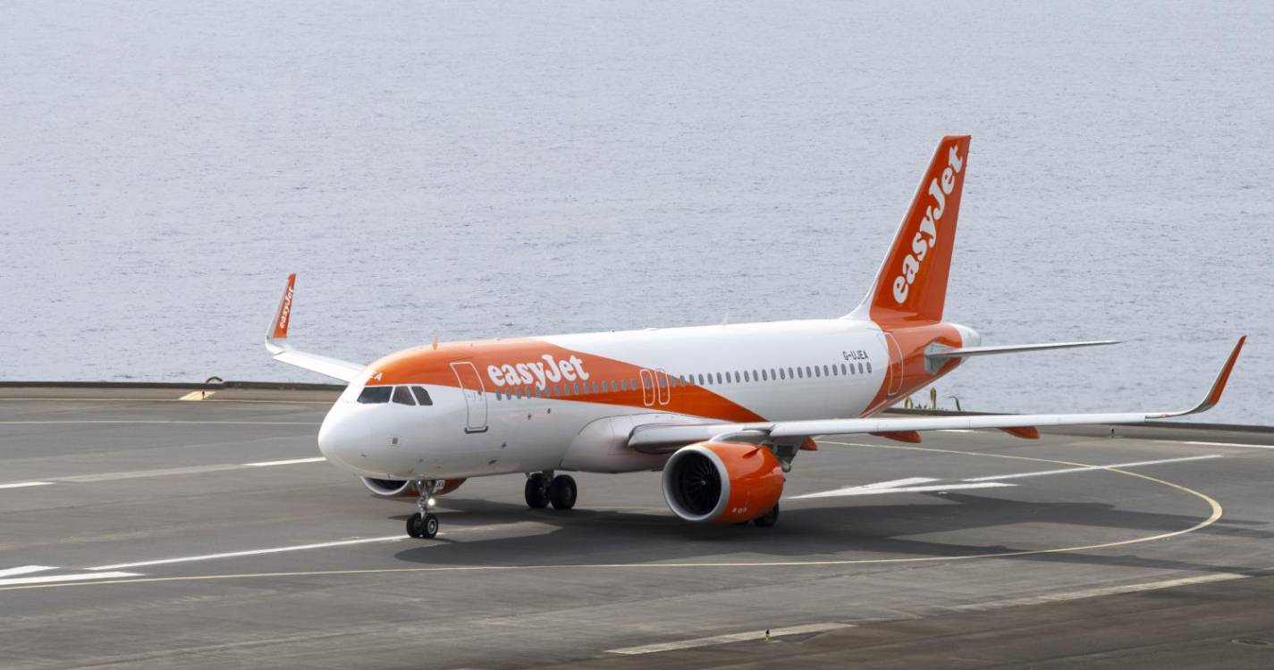 Voo da easyJet que saía ontem de Lisboa já foi reprogramado 5 vezes