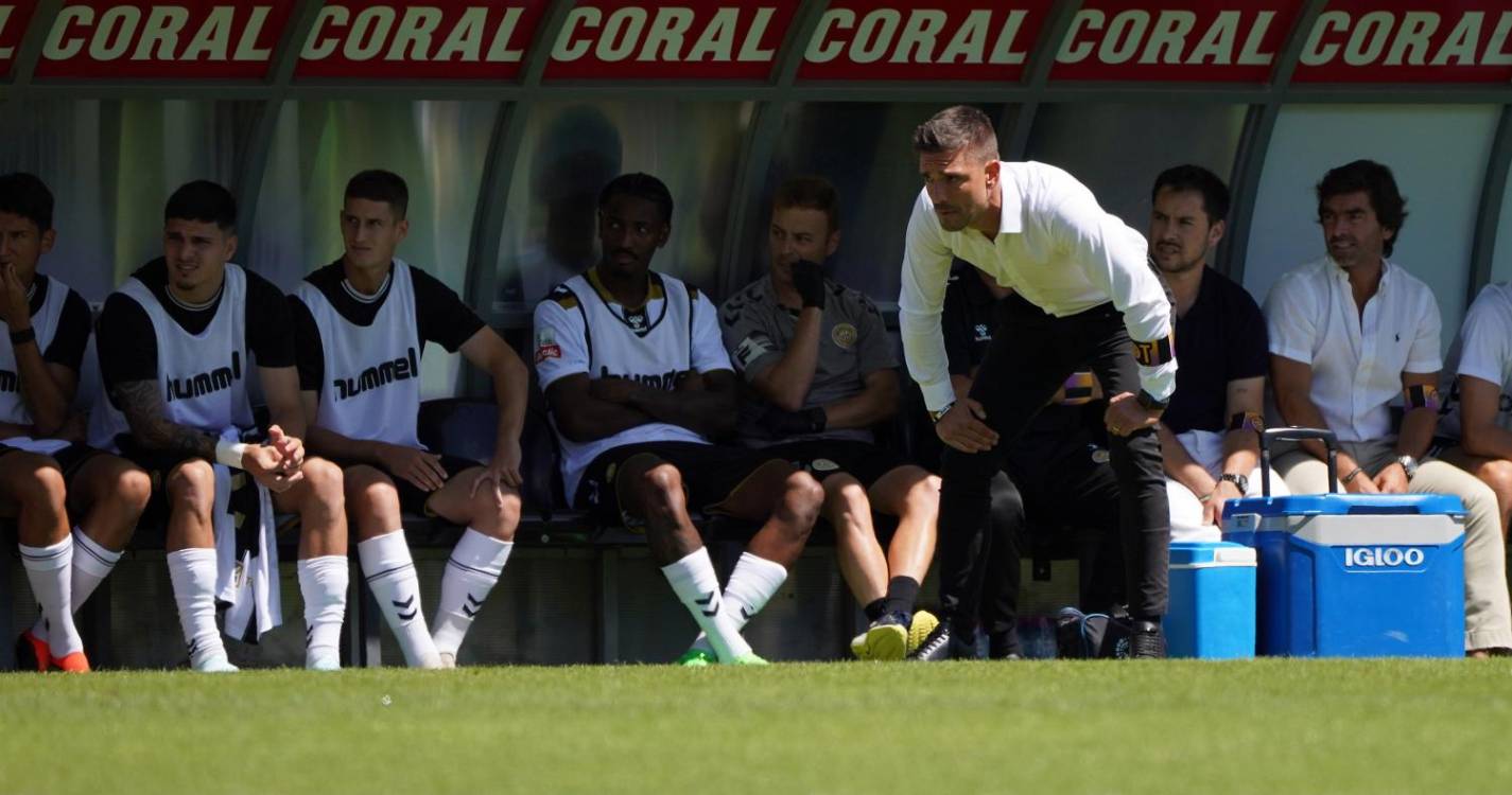 Treinador do Nacional antevê jogo “bastante difícil” na visita ao Famalicão