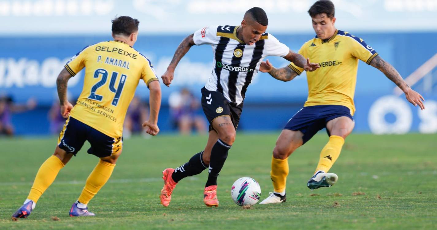 Nacional perde no reduto do Estoril