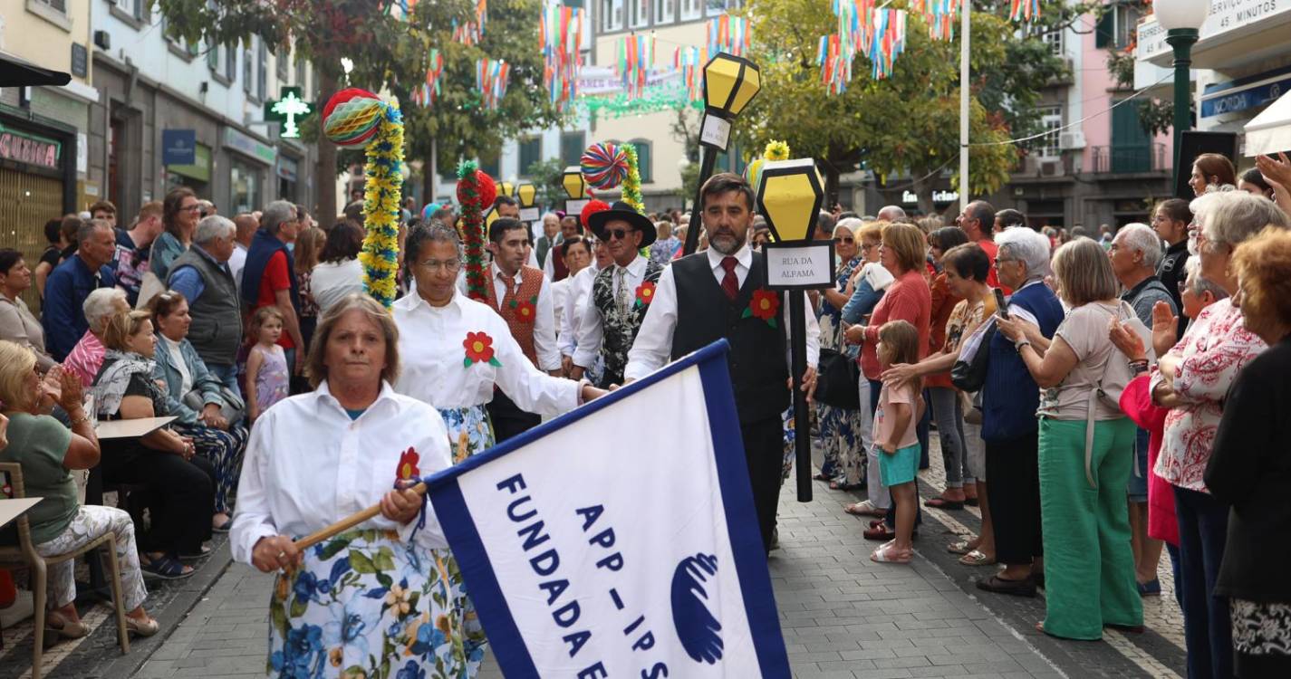 Marchas Populares nas ruas do Funchal (com fotos)