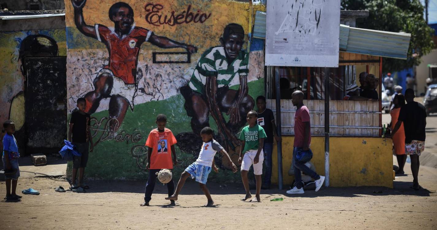 No bairro do Eusébio há promessas por cumprir e desemprego e droga por erradicar