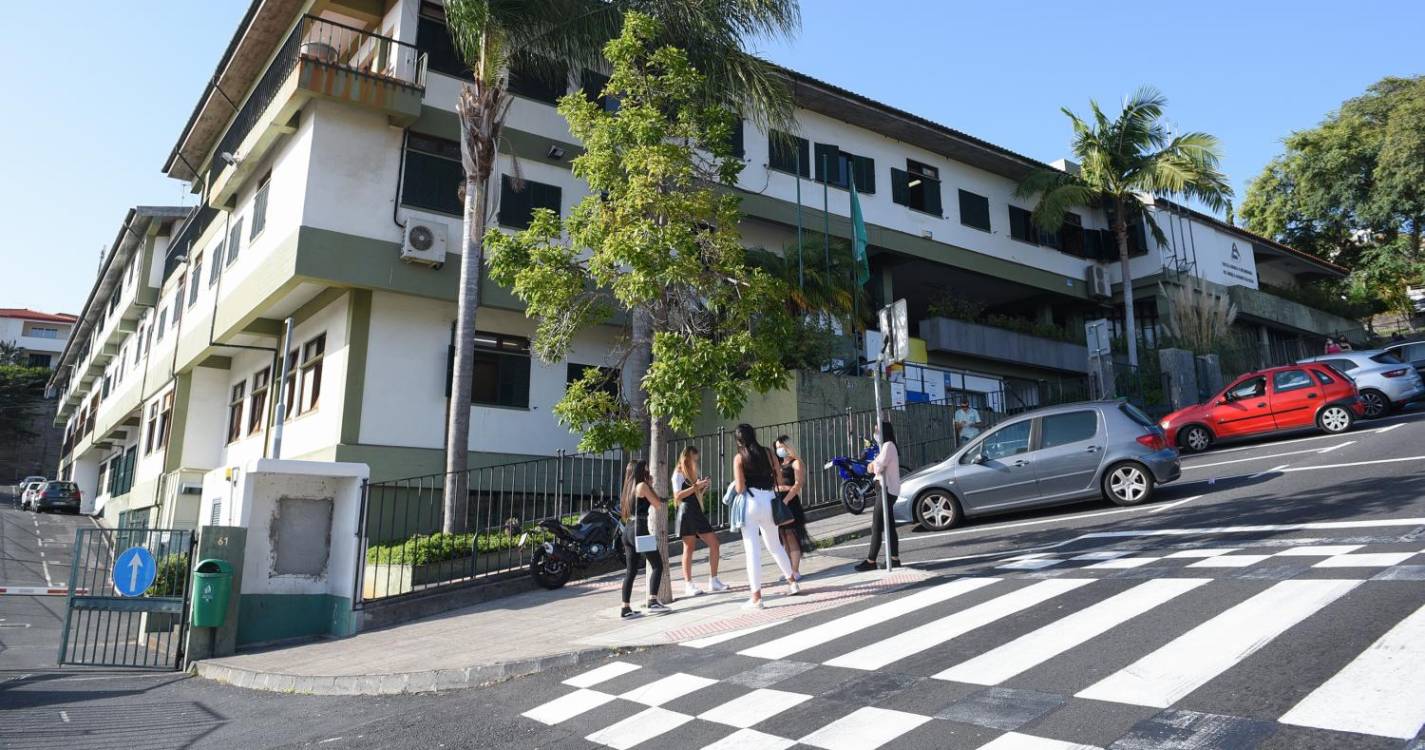 Governo adjudica empreitada de reabilitação da escola e pavilhão da Levada