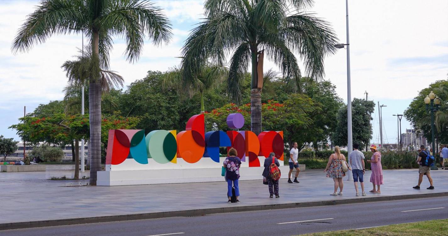 Praça do Povo acolhe pela primeira vez o Cantar dos Reis