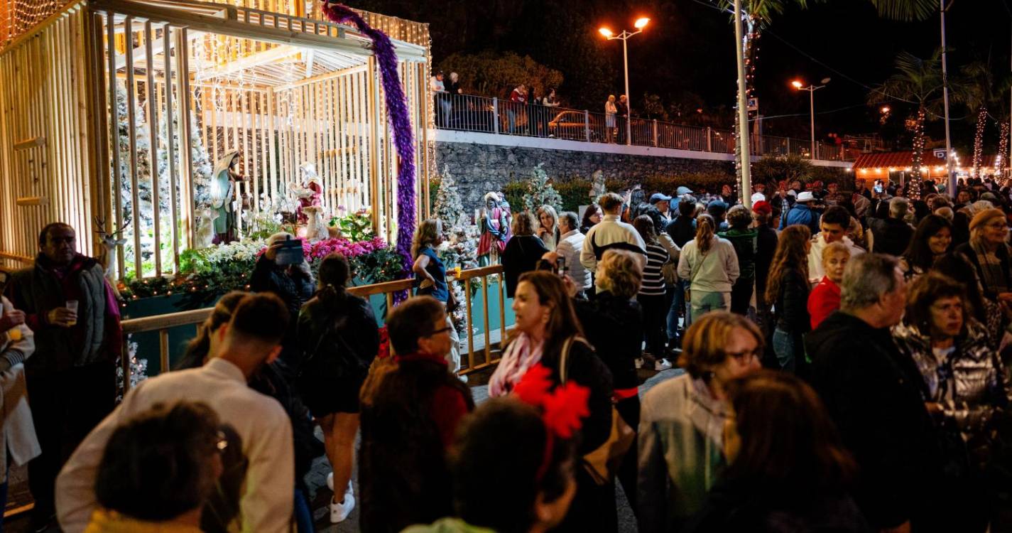 Calheta já vive a magia do Natal (com fotos)