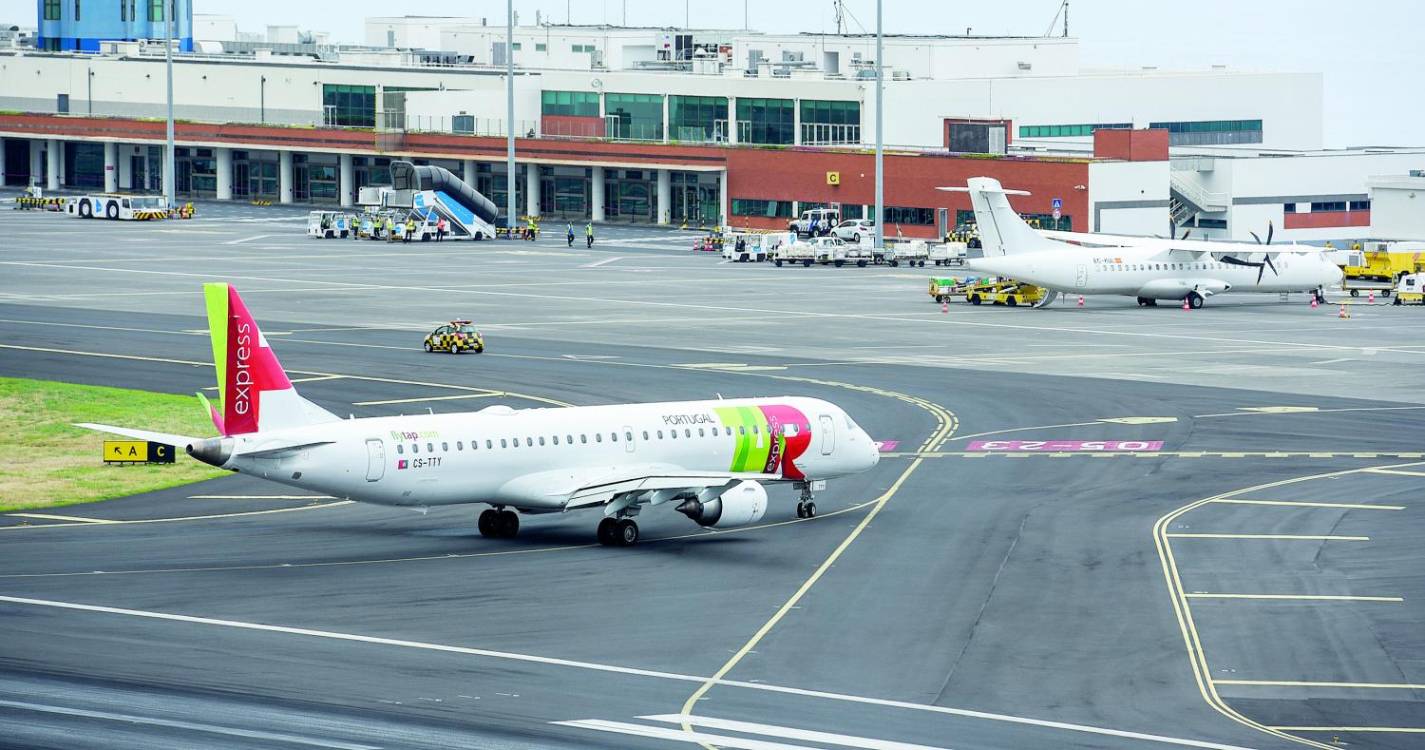 Grávida faz divergir avião para a Madeira