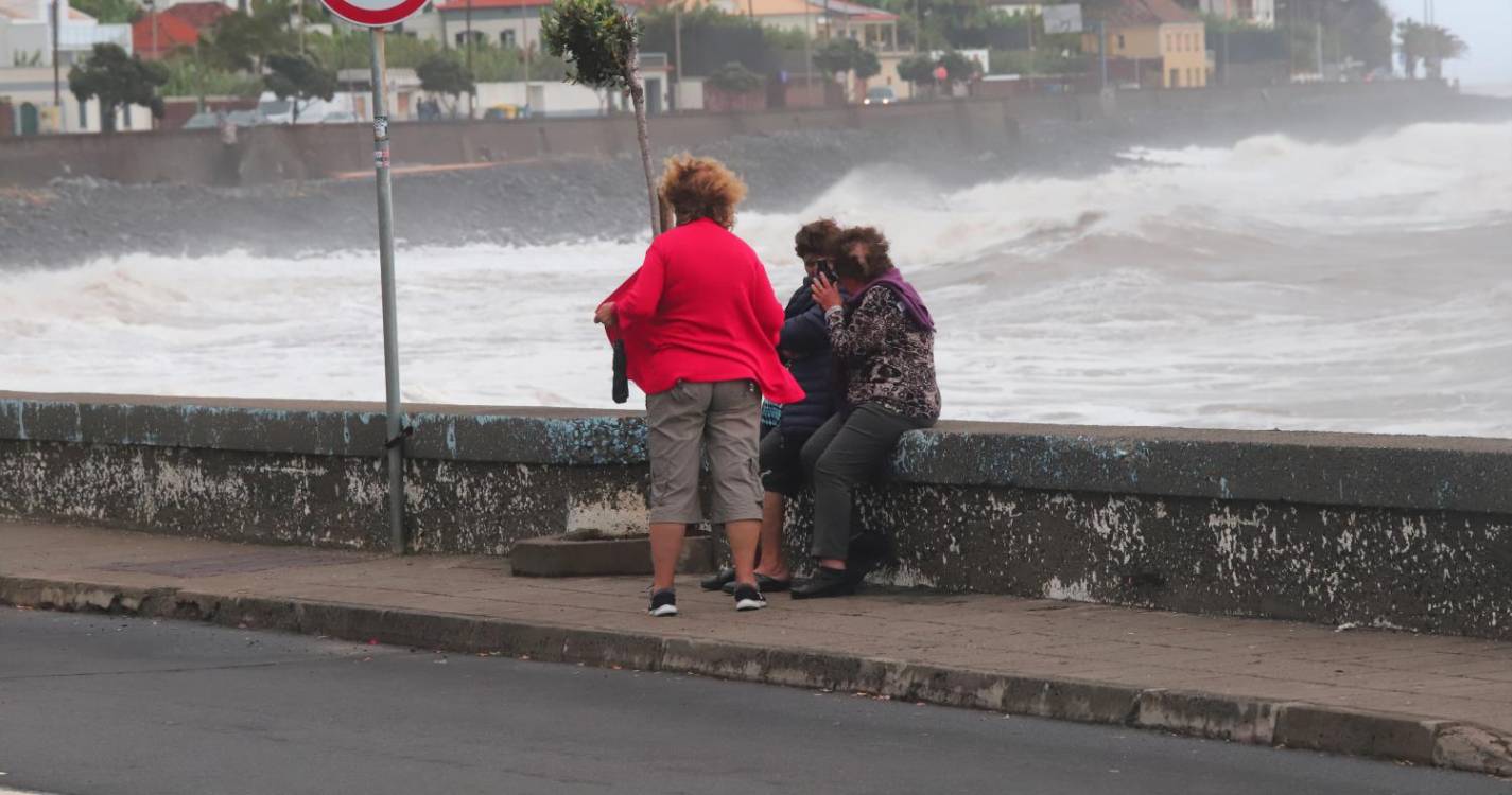 Capitania do Funchal emite avisos de mau tempo e vento forte no Arquipélago da Madeira