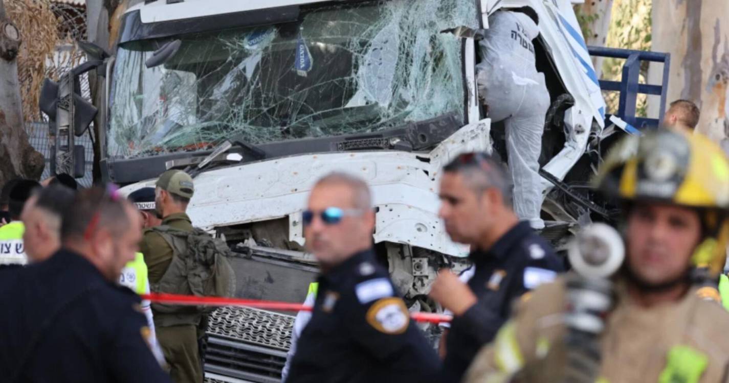 Médio Oriente: Um morto e 30 feridos em embate de camião em Telavive