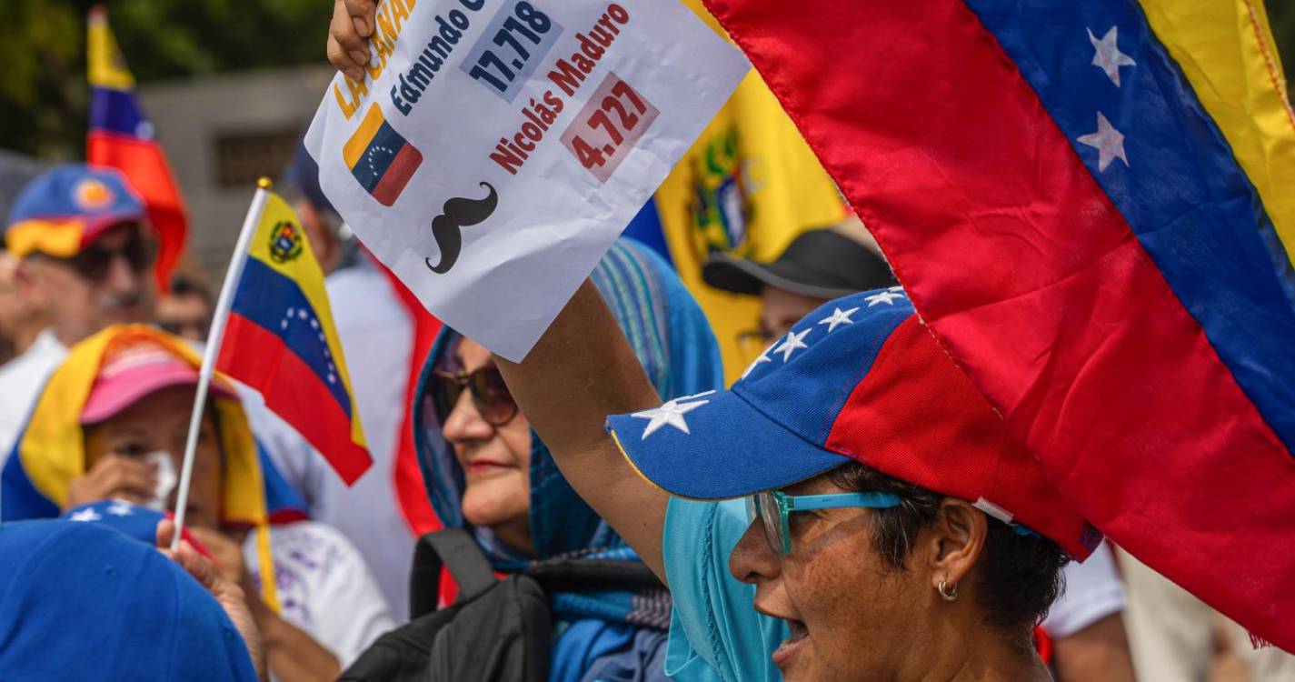 Venezuela: Professores pedem liberdade para dezenas de adolescentes detidos após eleições