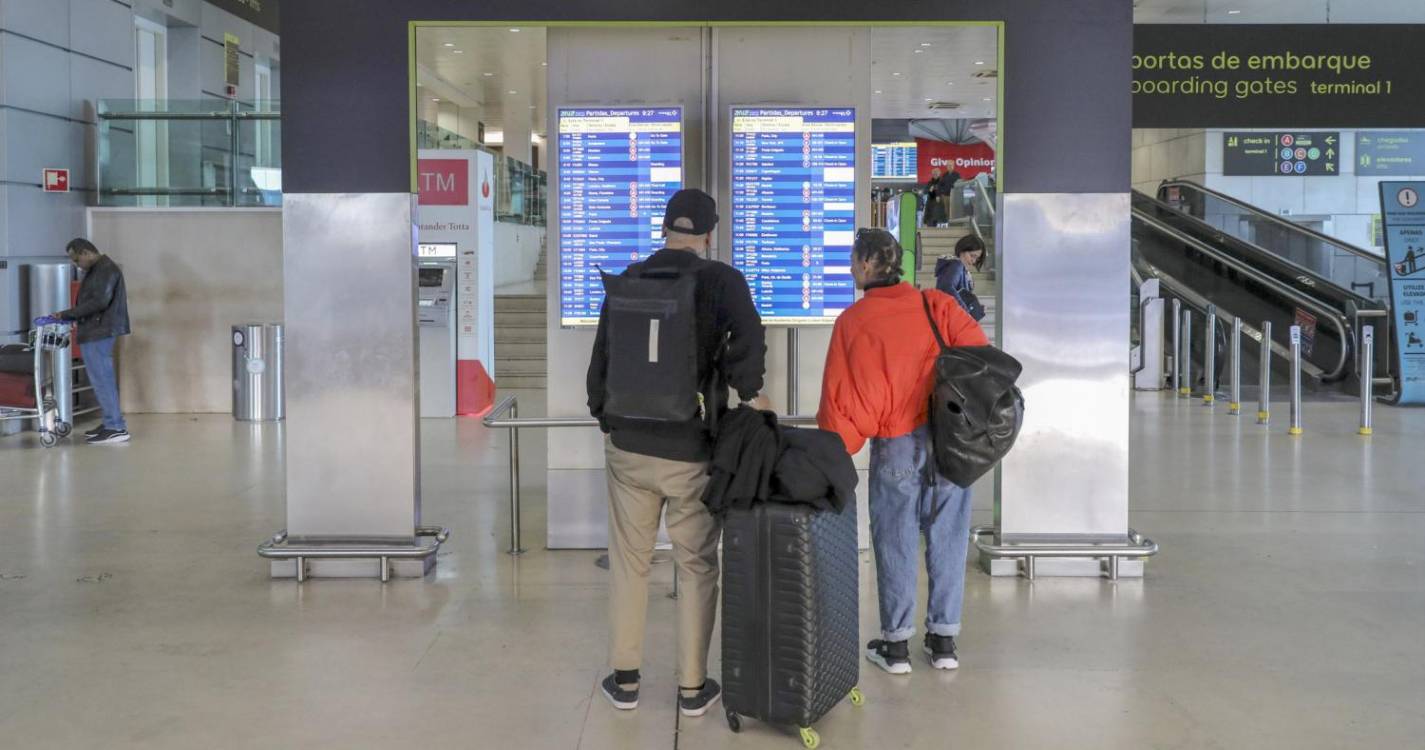 Passageiros nos aeroportos aumentam quase 20% até novembro para 62,9 milhões