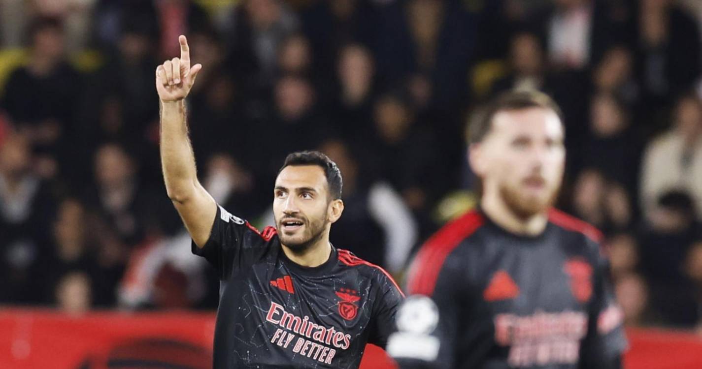 Benfica vence Mónaco e mantém-se nos lugares de play-off