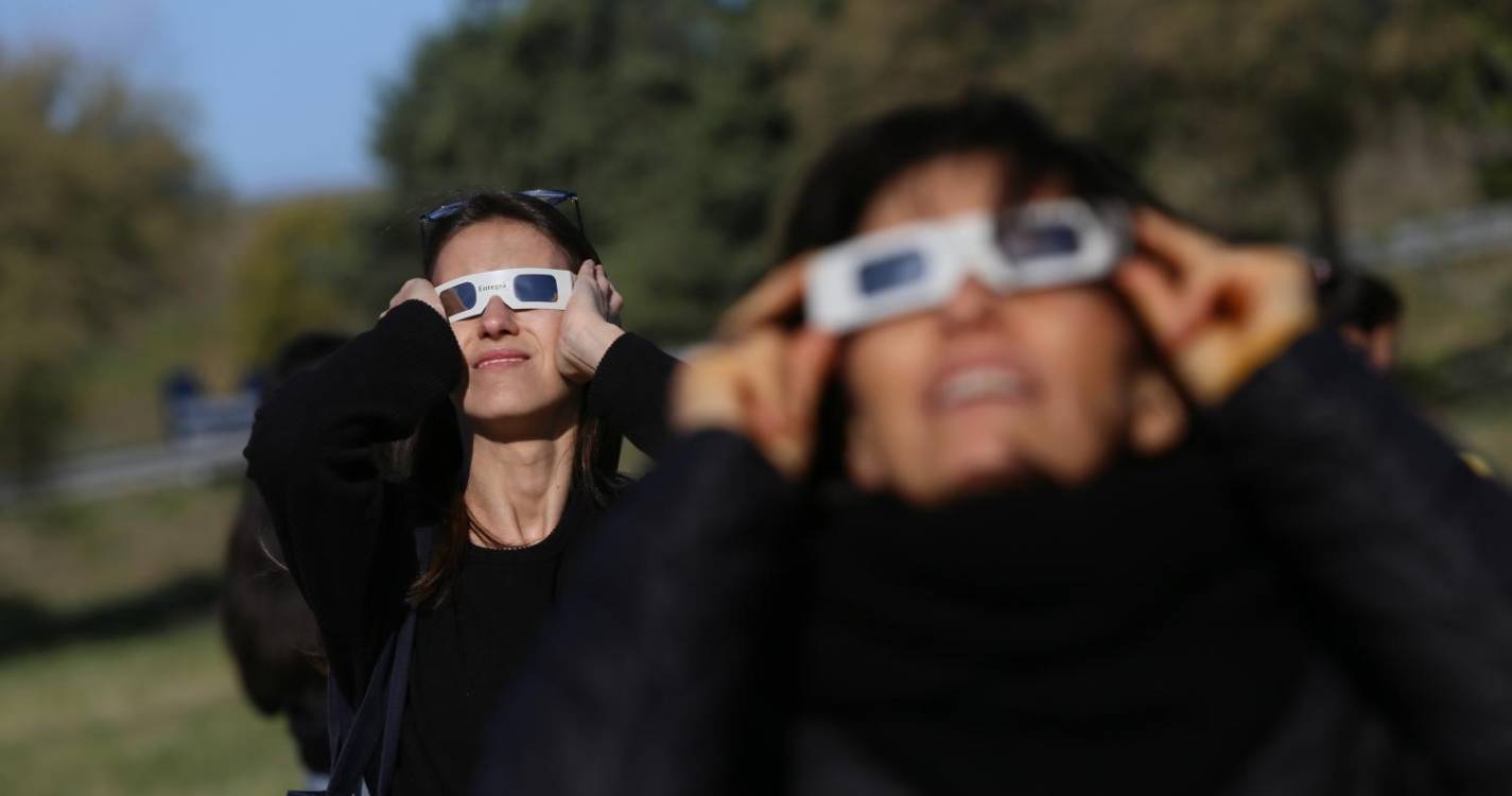 Eclipse com “anel de fogo” encanta extremo sul da América