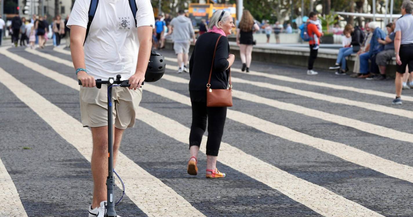 Colisão entre trotinete e motorizada não provoca feridos