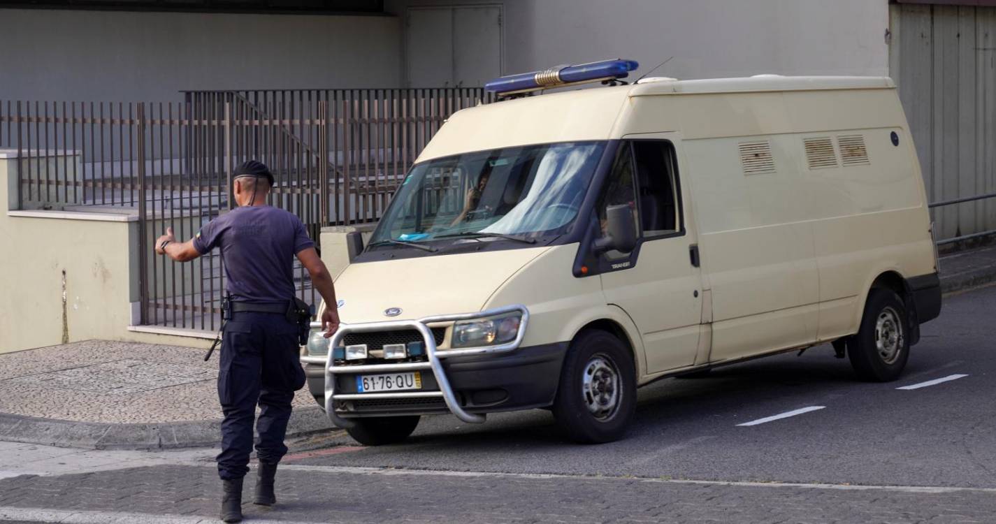 Acusado de assaltar banco em Câmara de Lobos confessa crime, mas nega premeditação