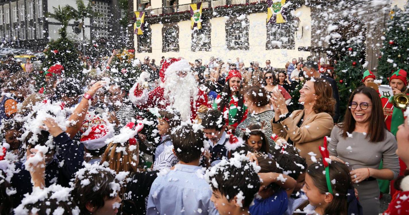 Pai Natal abriu Aldeia Natal no Funchal (com fotos)