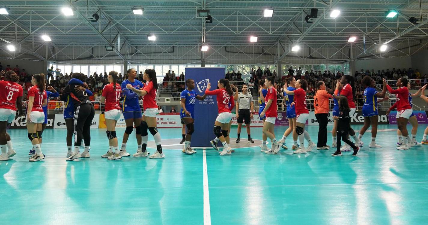 Veja algumas imagens da conquista da Supertaça pela equipa feminina do Madeira SAD