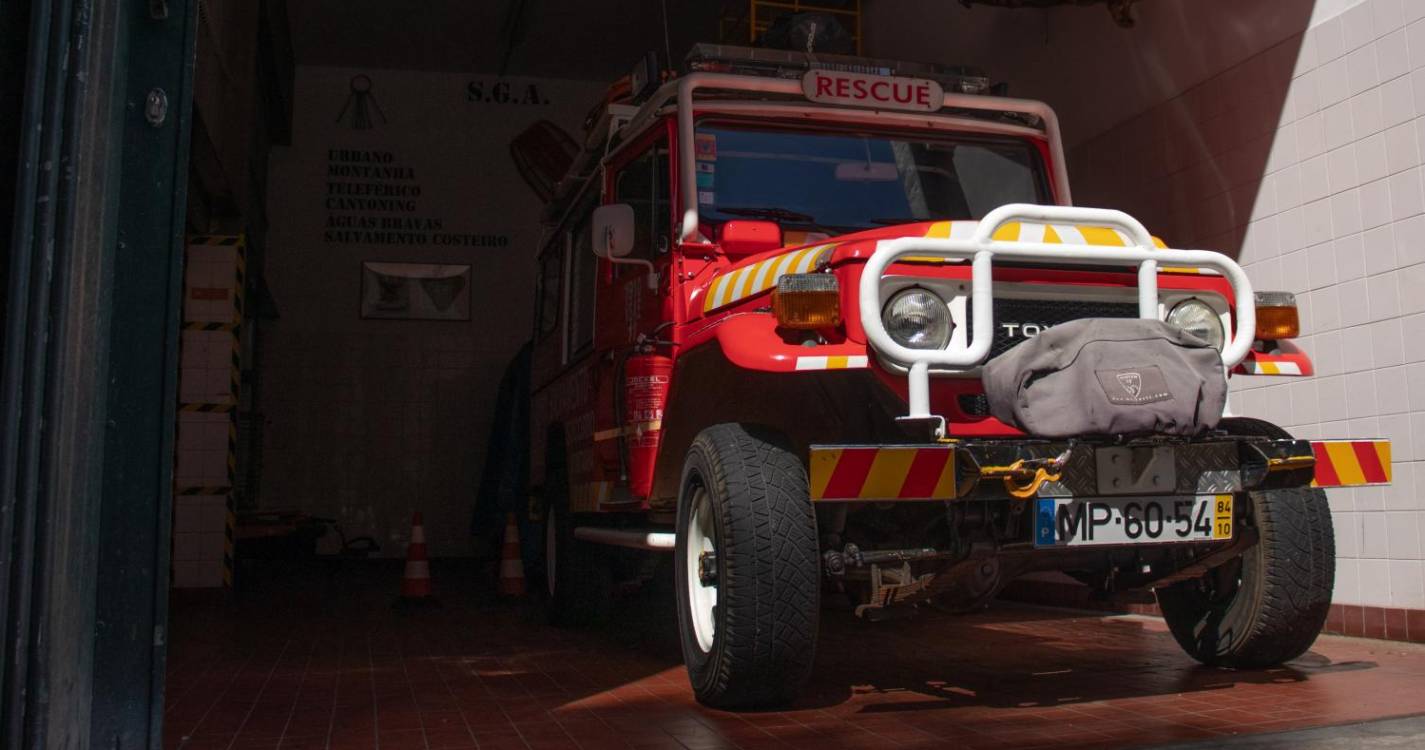 Bombeiros Voluntários Madeirenses levam 12 elementos a treino de montanha no Chão da Lagoa