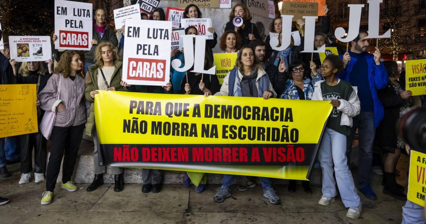 Trabalhadores da Trust in News protestam em Lisboa em defesa dos postos de trabalho