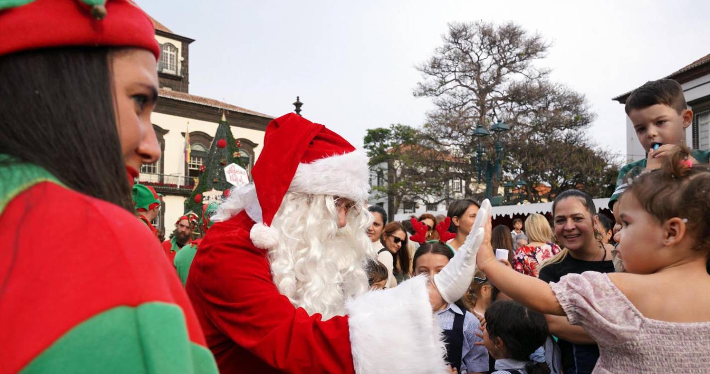 Pai Natal abriu Aldeia Natal no Funchal (com fotos)