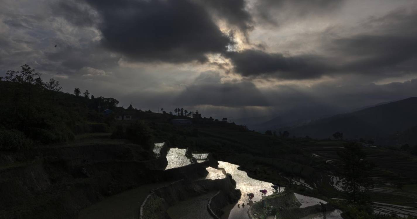 Cinco mortos no Nepal devido a deslizamento de terras