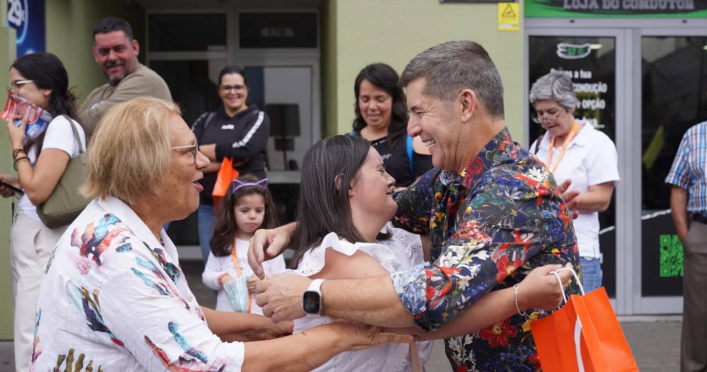 Abraços e ‘selfies’ na Opticenter de São Martinho (com fotos e vídeo)