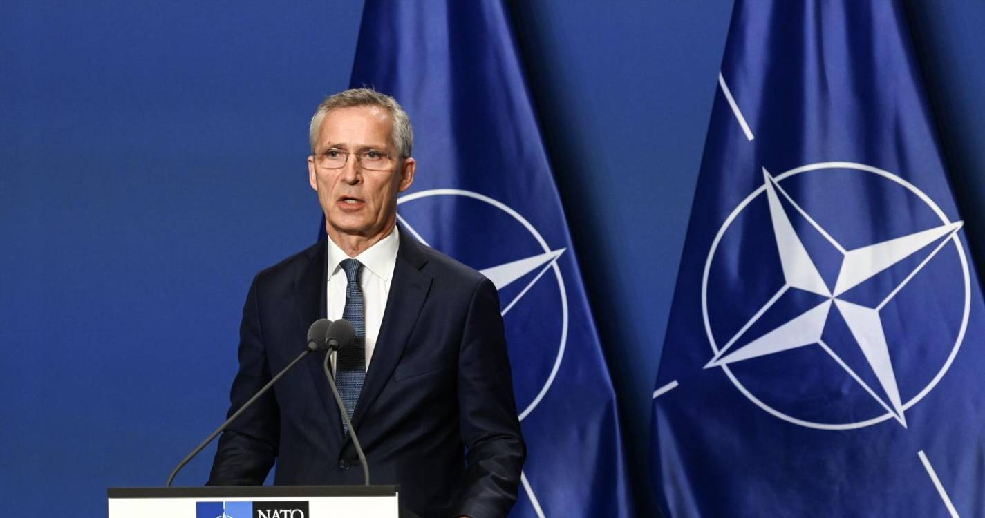 Stoltenberg diz que 23 países da NATO vão atingir limite mínimo de despesa militar