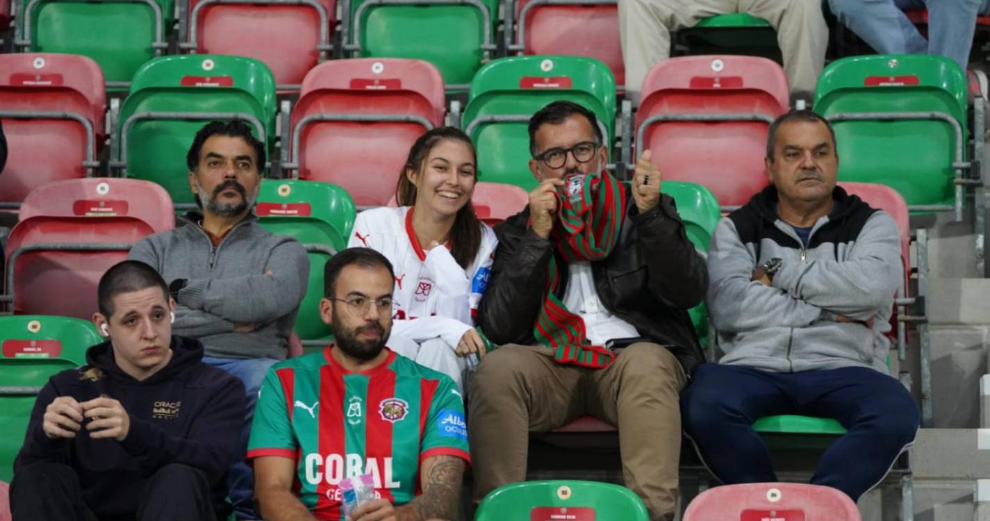 ’Caldeirão’ com pouco público para o Marítimo-Leiria (com fotos)