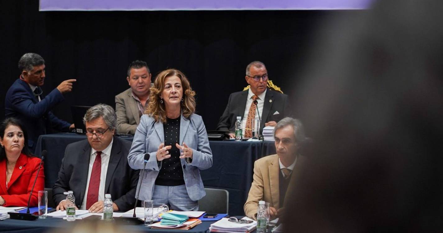 Cristina Pedra assume legitimidade no cargo mesmo sendo presidente não eleita