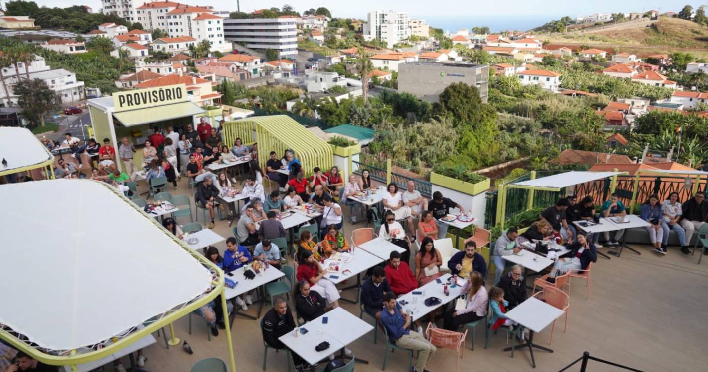 ‘Fan Zone’ do Madeira Shopping com boa casa na estreia de Portugal