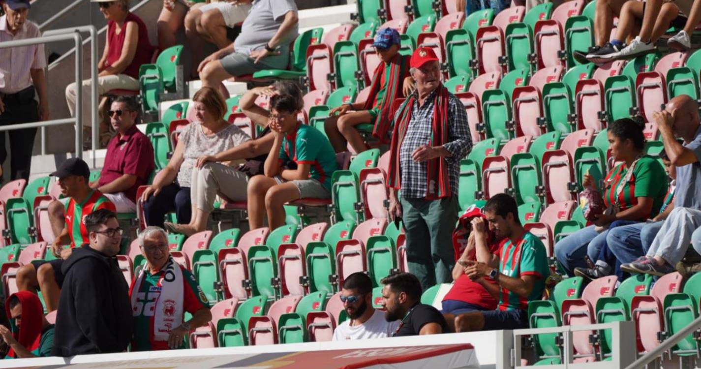 Veja quem está nos Barreiros a assistir ao Marítimo - Alverca