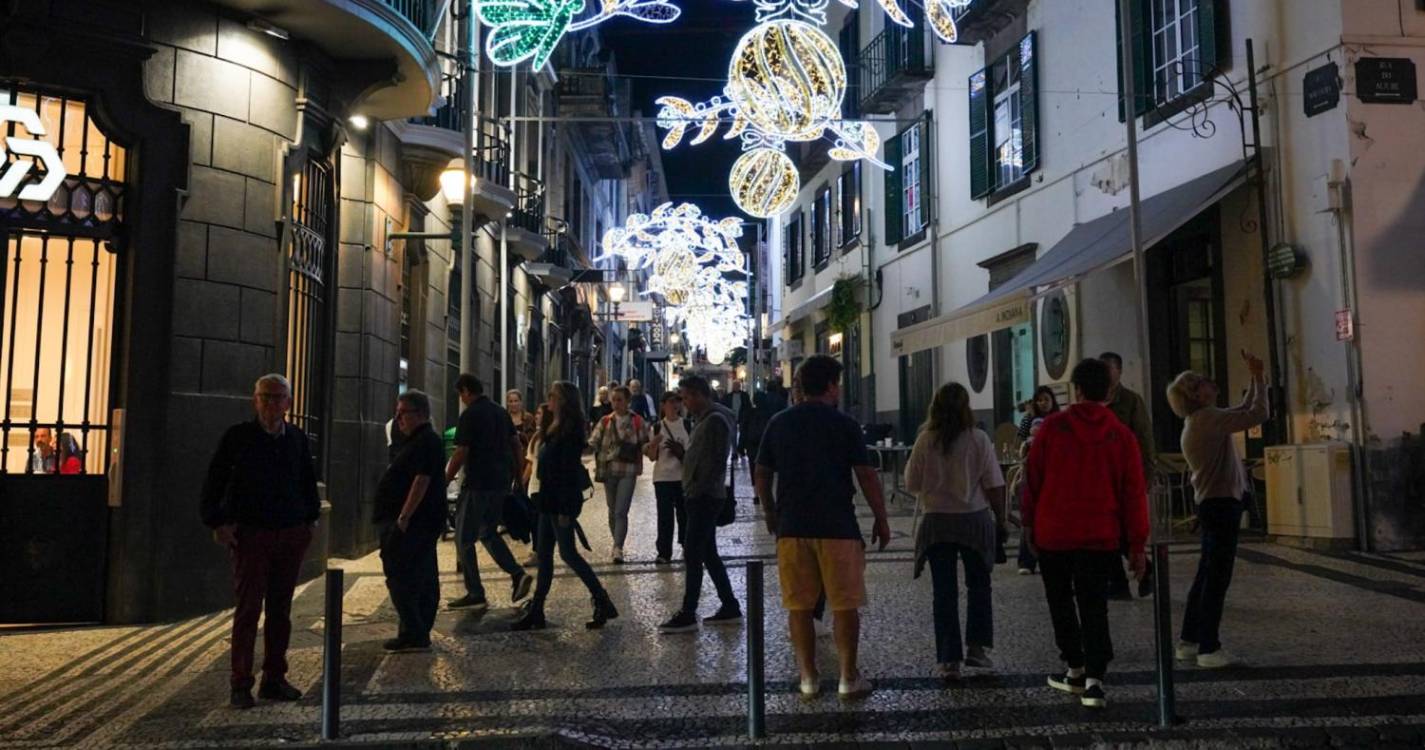 Veja a animação de Natal que enche o Funchal em 40 imagens