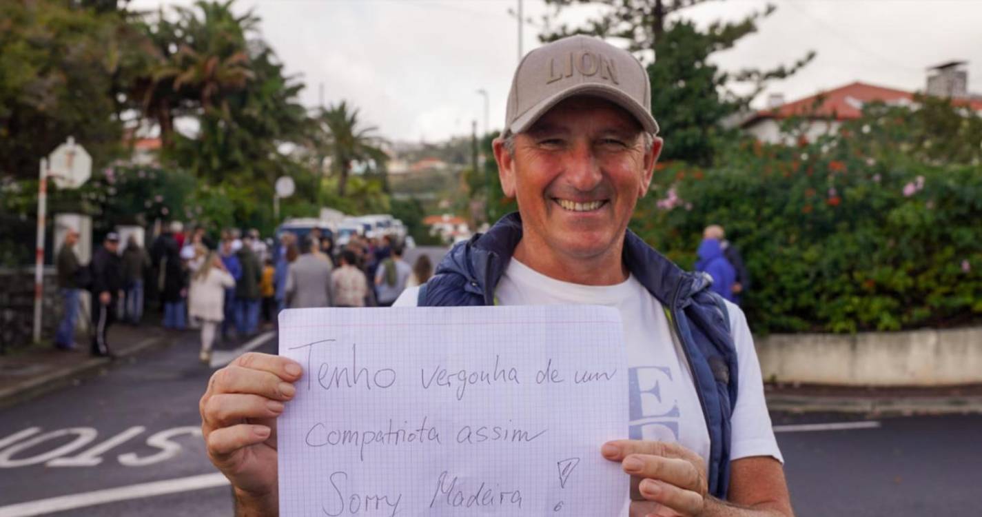 ‘Fascismo Nunca Mais, Canavieira Livre’ junta à volta de 80 pessoas (com fotos e vídeo)