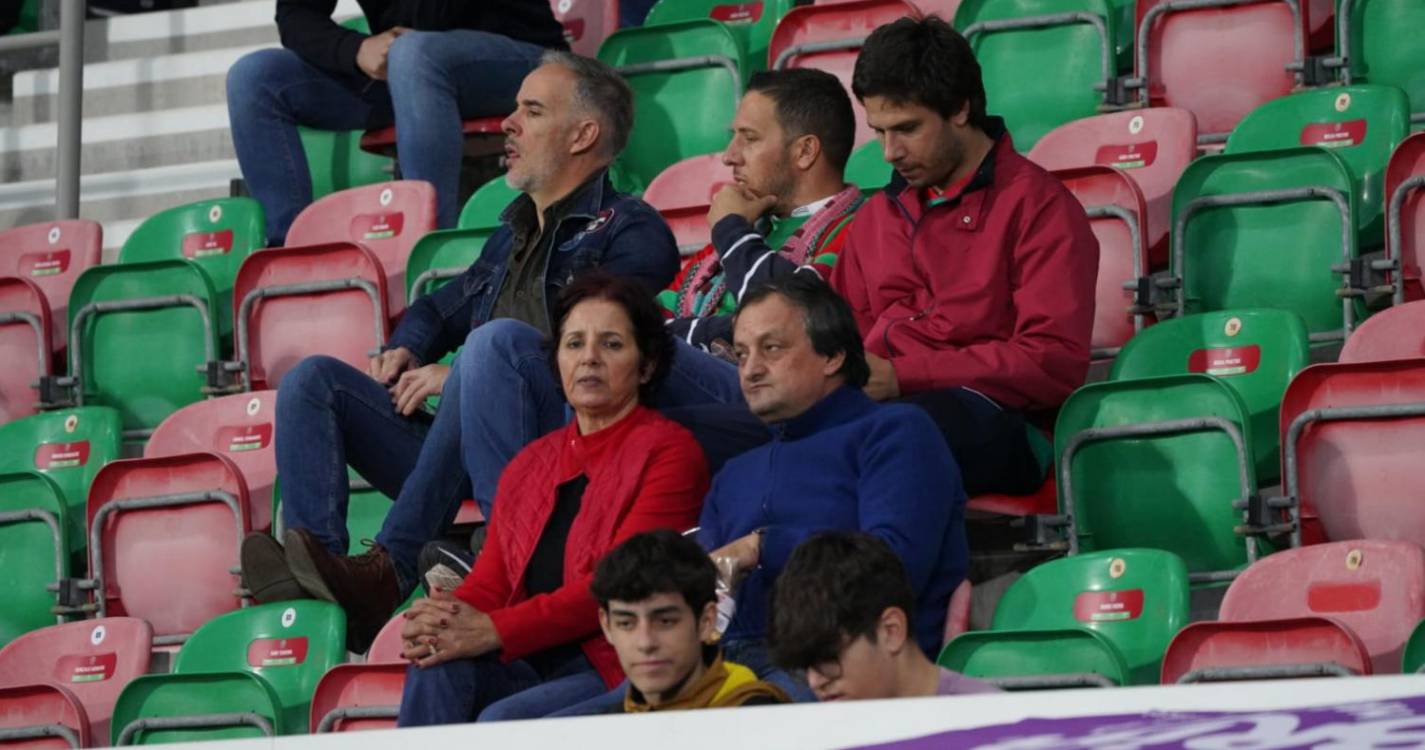 ’Caldeirão’ com pouco público para o Marítimo-Leiria (com fotos)