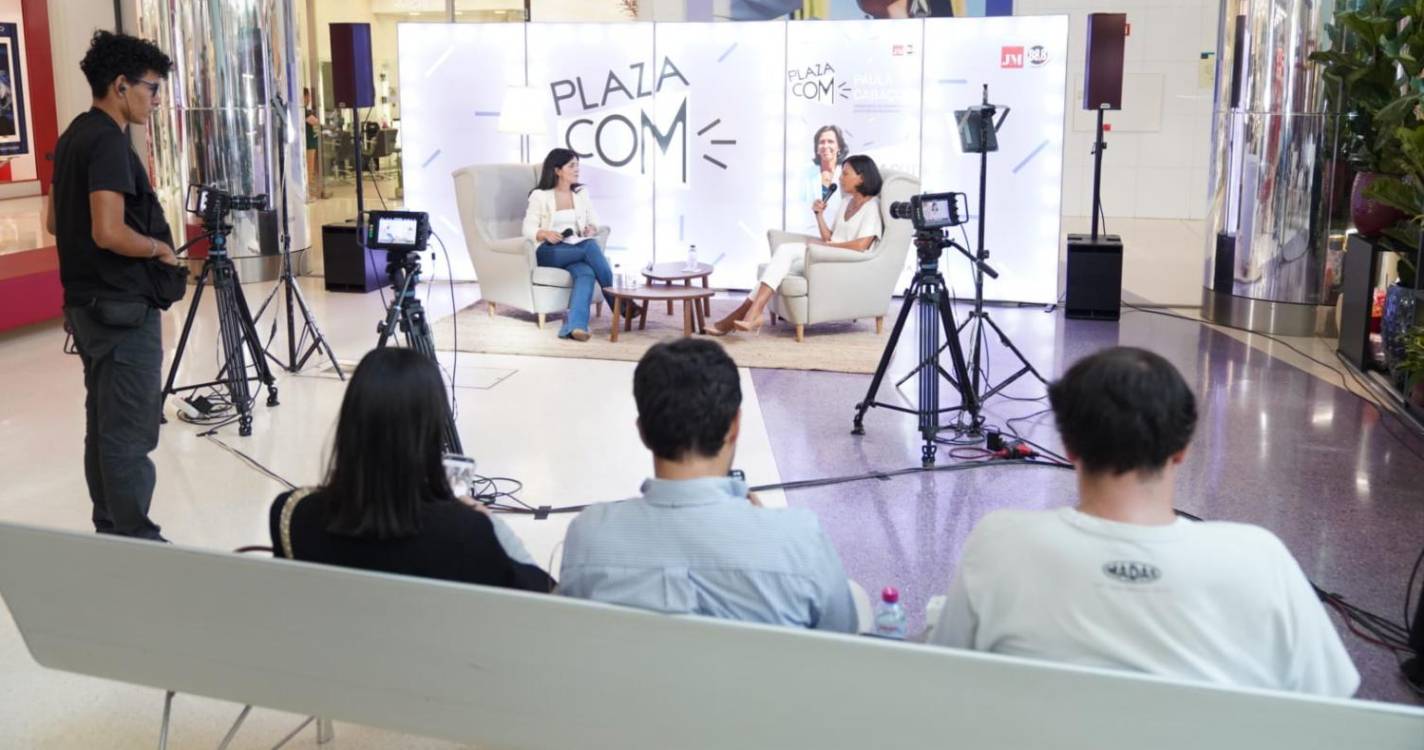 Assista em direto ao ‘Plaza Com’ Paula Cabaço