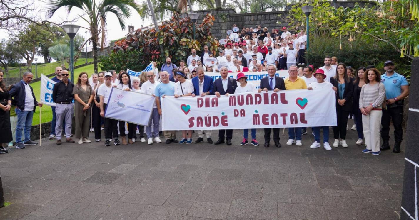 Dia Mundial da Saúde Mental assinalado com uma marcha (com fotos)