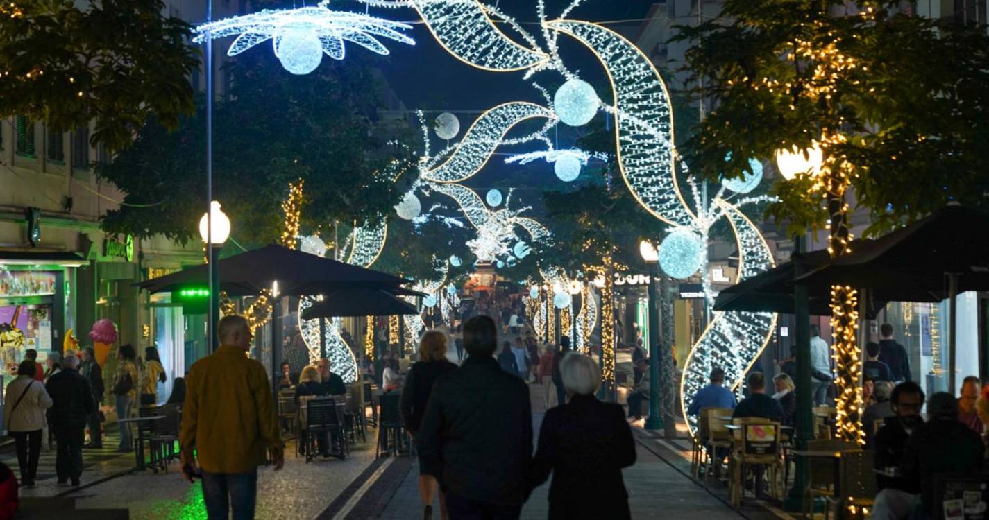 Veja a animação de Natal que enche o Funchal em 40 imagens