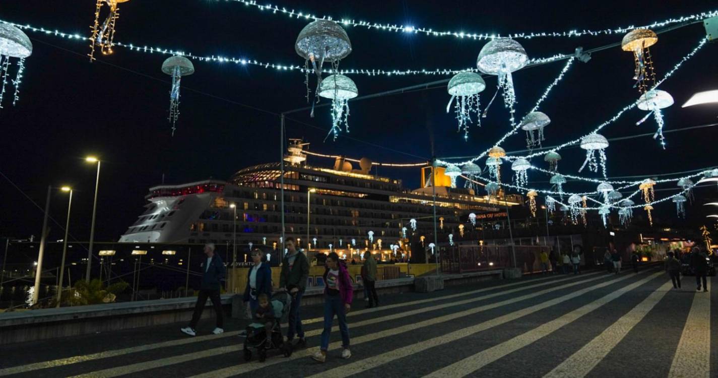 Veja as imagens do Funchal iluminado