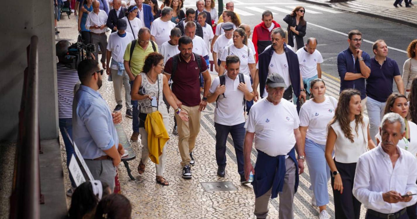 Dia Mundial da Saúde Mental assinalado com uma marcha (com fotos)