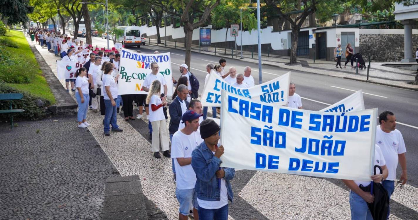 Dia Mundial da Saúde Mental assinalado com uma marcha (com fotos)