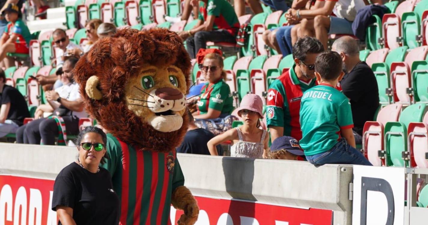 Veja quem está nos Barreiros a assistir ao Marítimo - Alverca