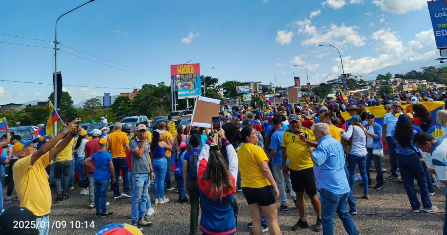 Venezuela acordou com manifestações da oposição em todo o país e não só... (com fotos e vídeos)