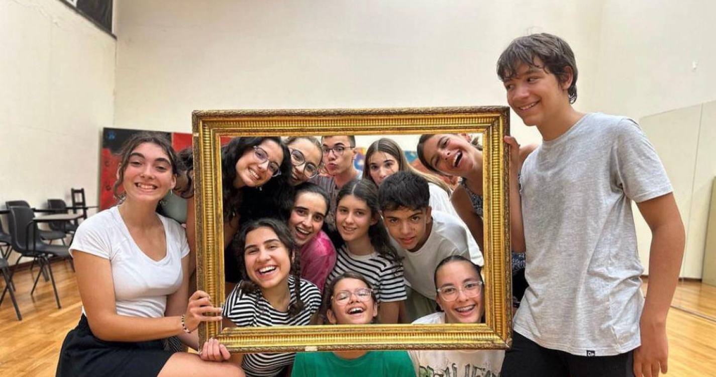 Conservatório estreia espetáculo de teatro ‘Romeu e Julieta odeiam-se’