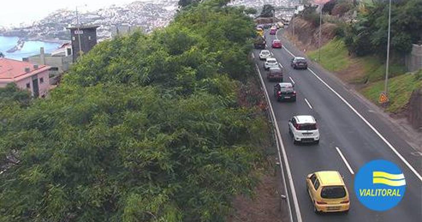 Obras na Via Rápida provocam fila da Boa Nova à Cancela