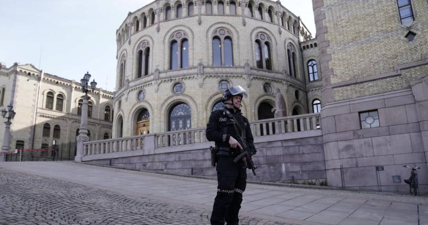 Parlamento norueguês encerrado ao público devido a ameaças