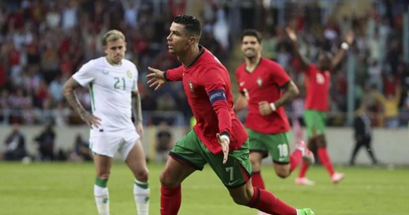 Cristiano Ronaldo superou 900 golos de carreira com ‘bis’ à Irlanda