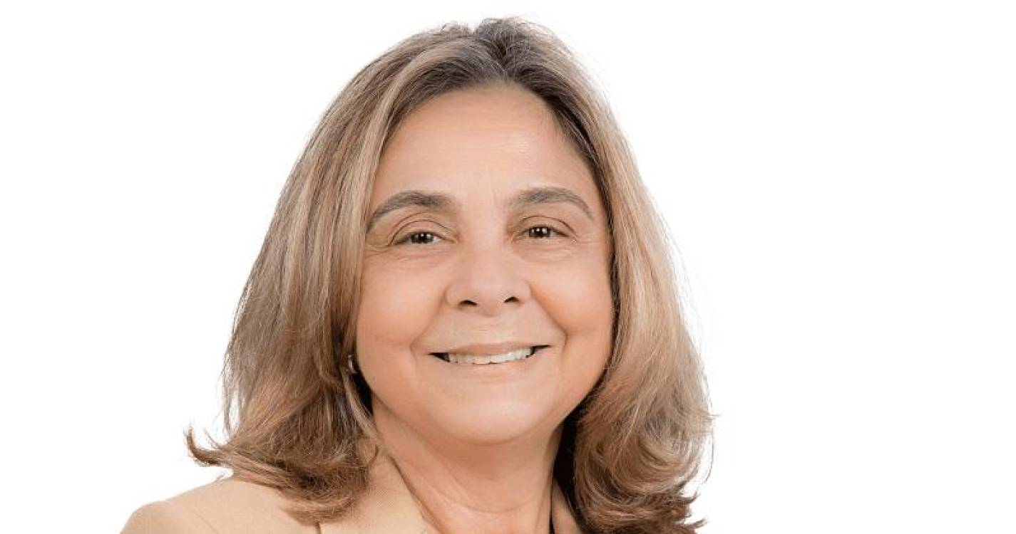 Ministra da Saúde sofre acidente de carro